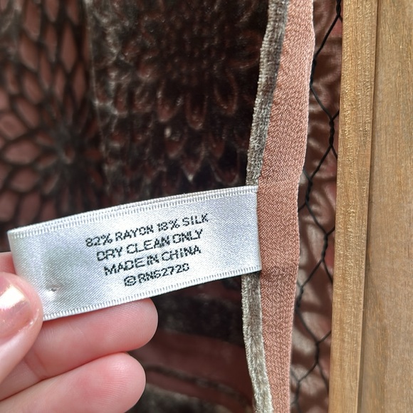 Vintage Oscar de la Renta Rayon Silk Scarf with Fringe - Picture 12 of 16